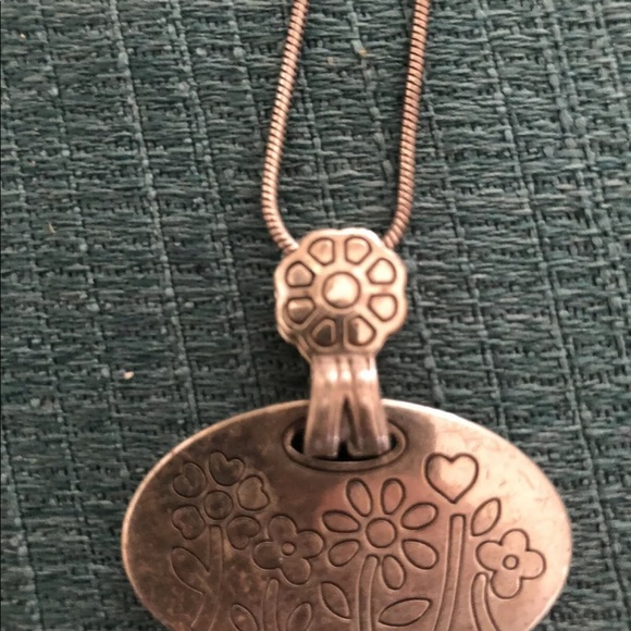 Brighton necklace - Picture 3 of 3